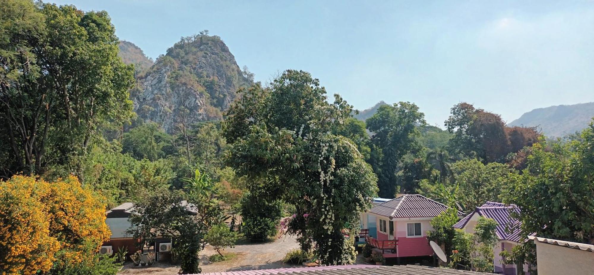 ชายเขาโฮมสเตย์ Kanchanaburi Luaran gambar